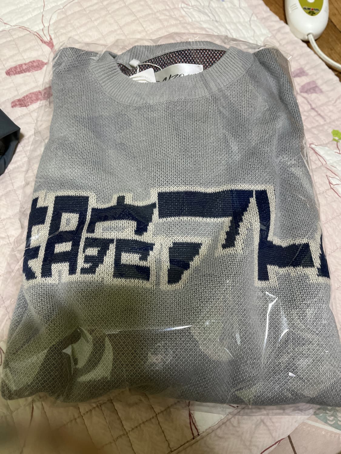 아톰 한정판 우는 모습 자수 니트 스웨터 상품이미지3