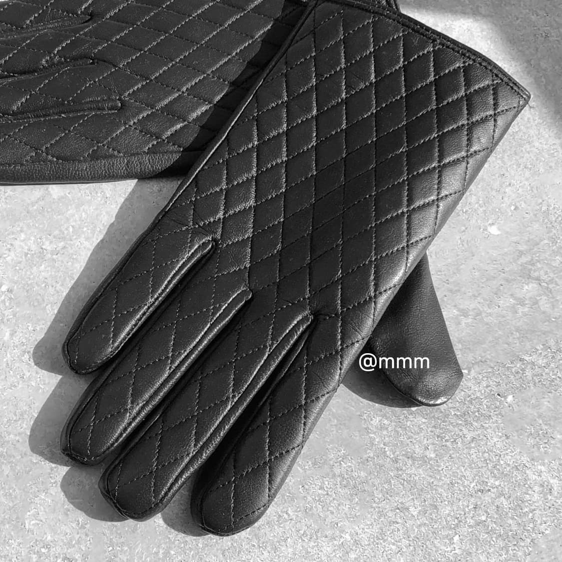 [Unisex] 스마트터치 퀼팅 가죽 장갑 상품이미지1