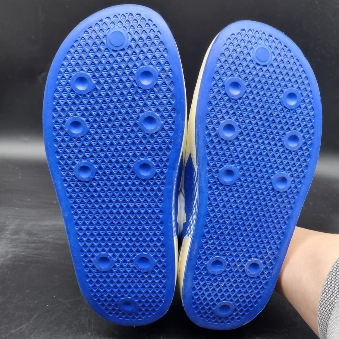 아디다스 포럼블루 패딩슬립온235 상품이미지3