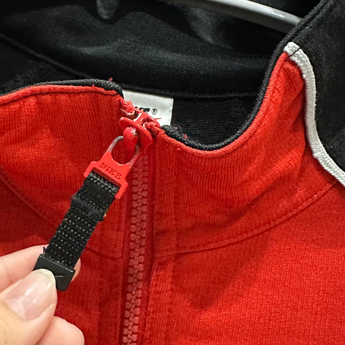 나이키 레드 트랙탑  상품이미지3