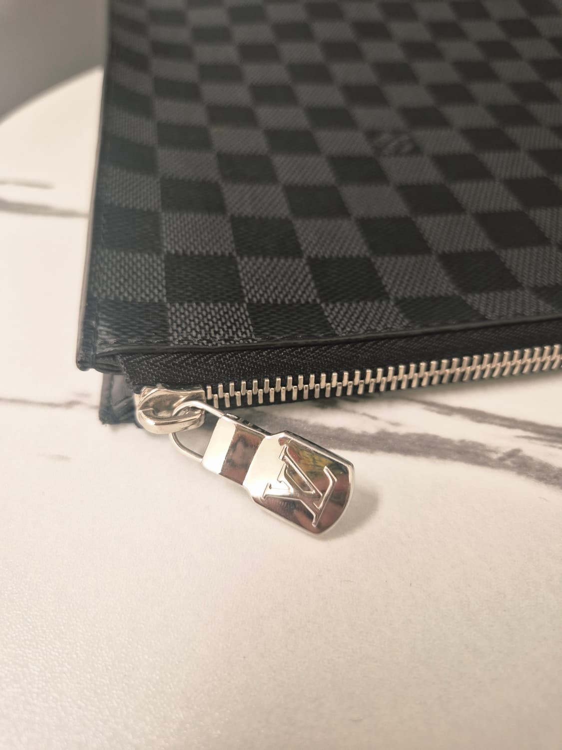 루이비통 다미에 클러치 GM 상품이미지4