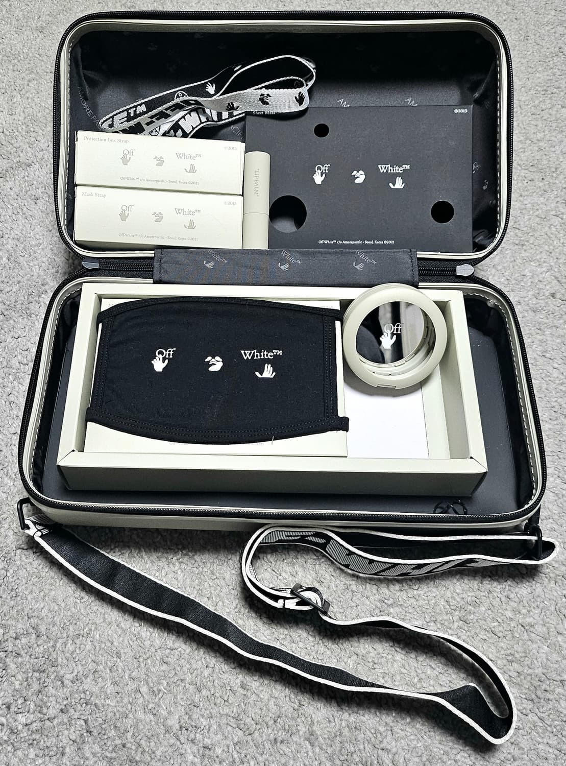 Off-White 오프화이트 X 아모레 퍼시픽 프로텍션백 상품이미지1