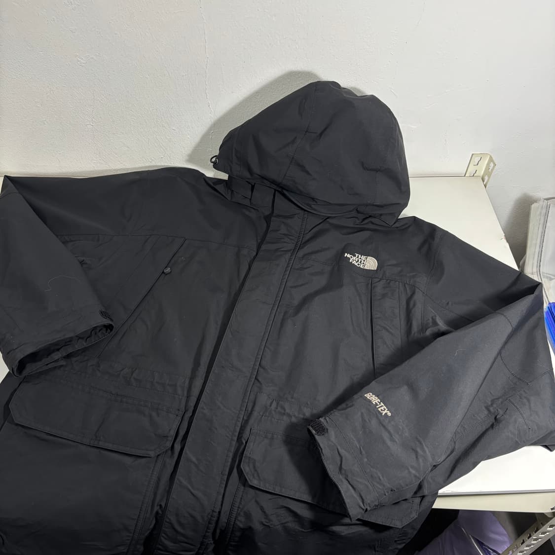 L 노스페이스 블랙 오버핏 후드탈부착 고어텍스 나일론 바람막이 상품이미지1