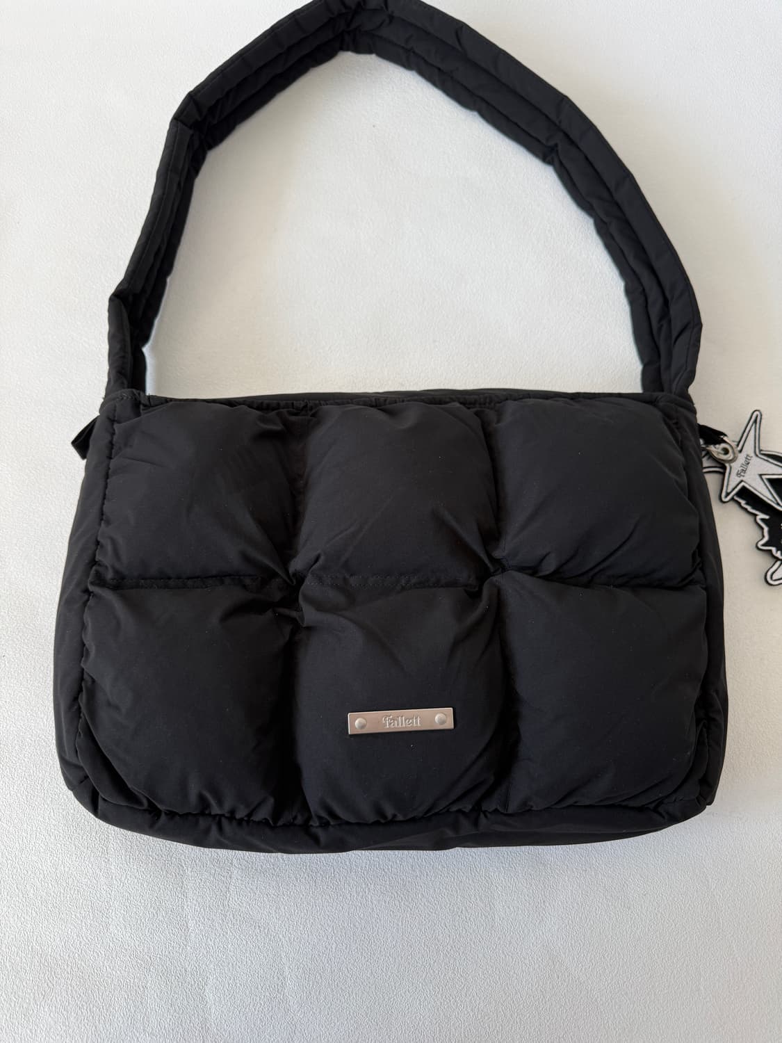 팔렛(Fallett) 다운 패딩백(키링 포함) 상품이미지2