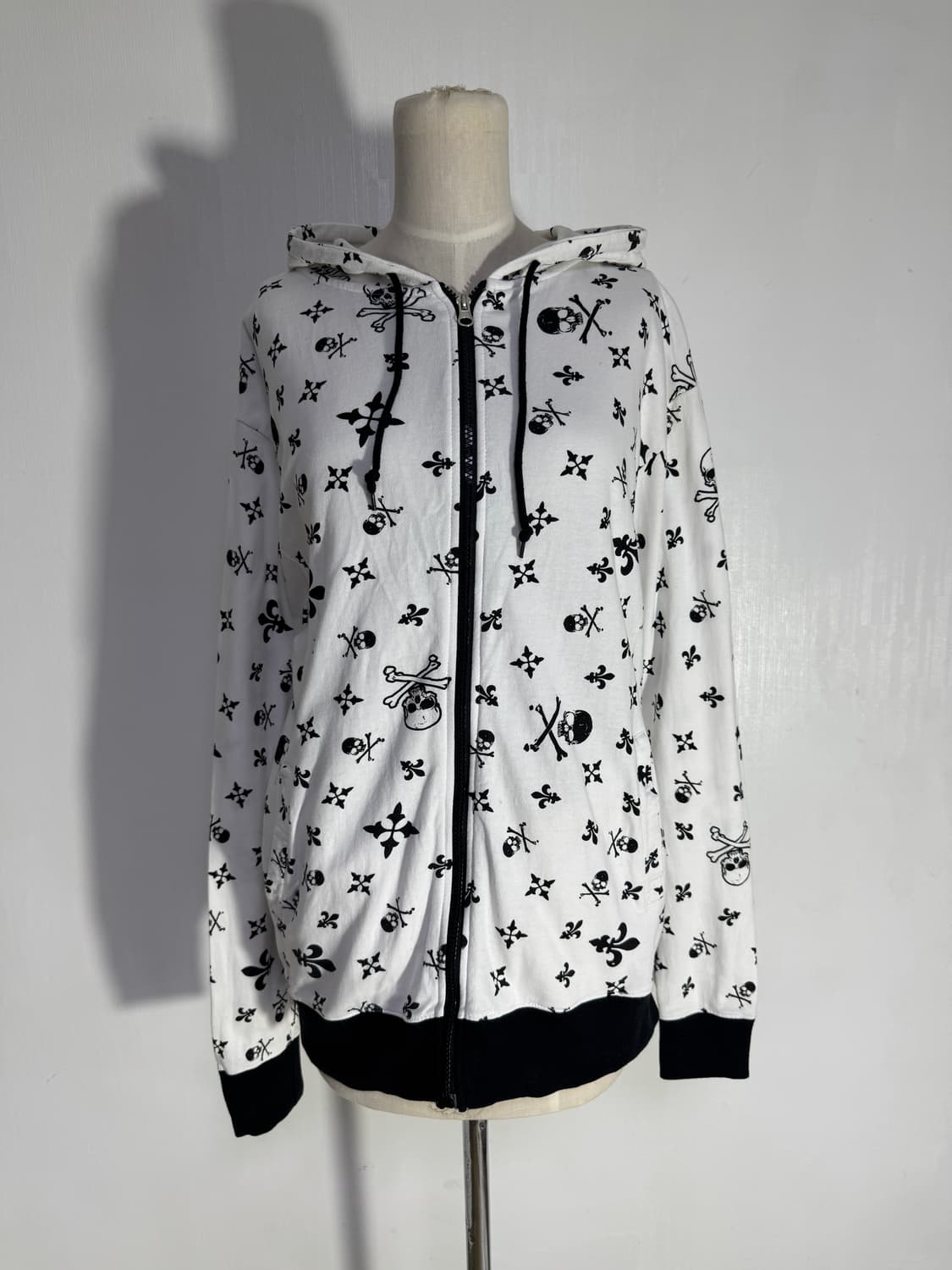 Beaumont carr 스컬 크로스본 후드집업 상품이미지2