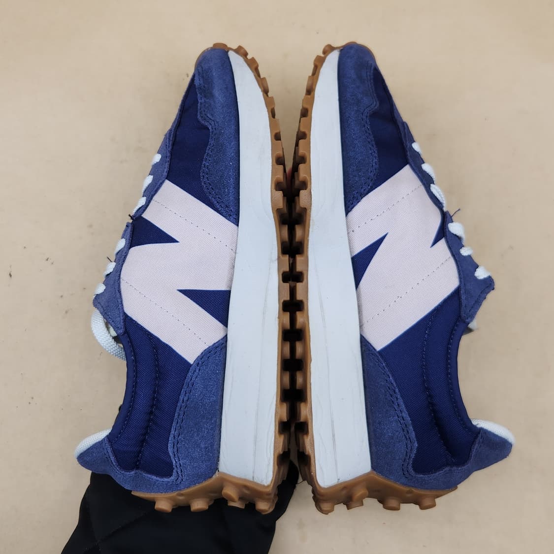 뉴발란스 327 여성운동화230 상품이미지5