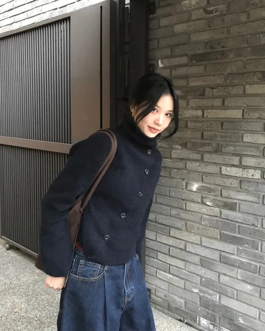 메리노울 터틀넥 버튼 하이 목폴라 니트 가디건 네이비 상품이미지3