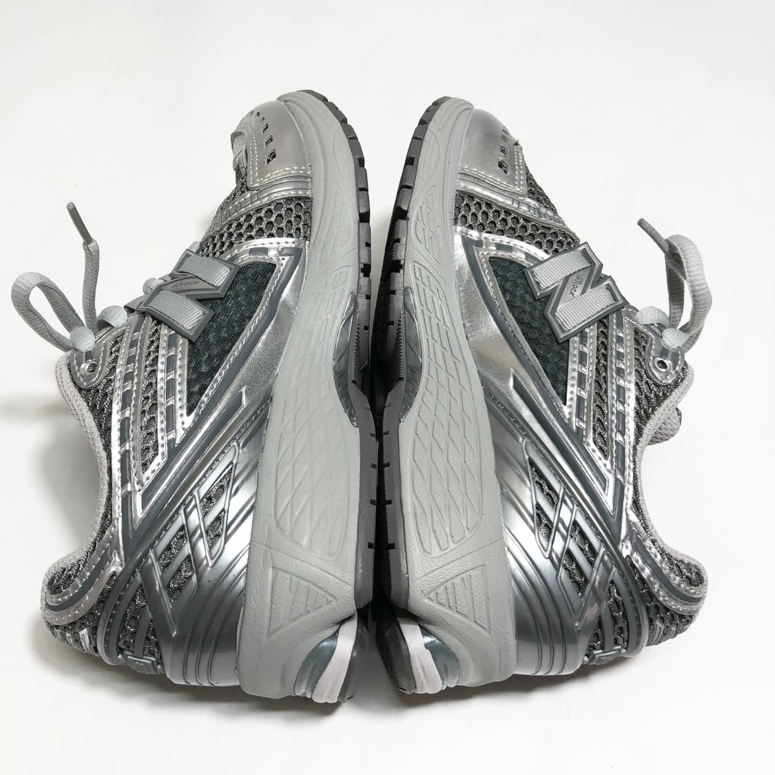 뉴발란스 1906R 실버 235 상품이미지6