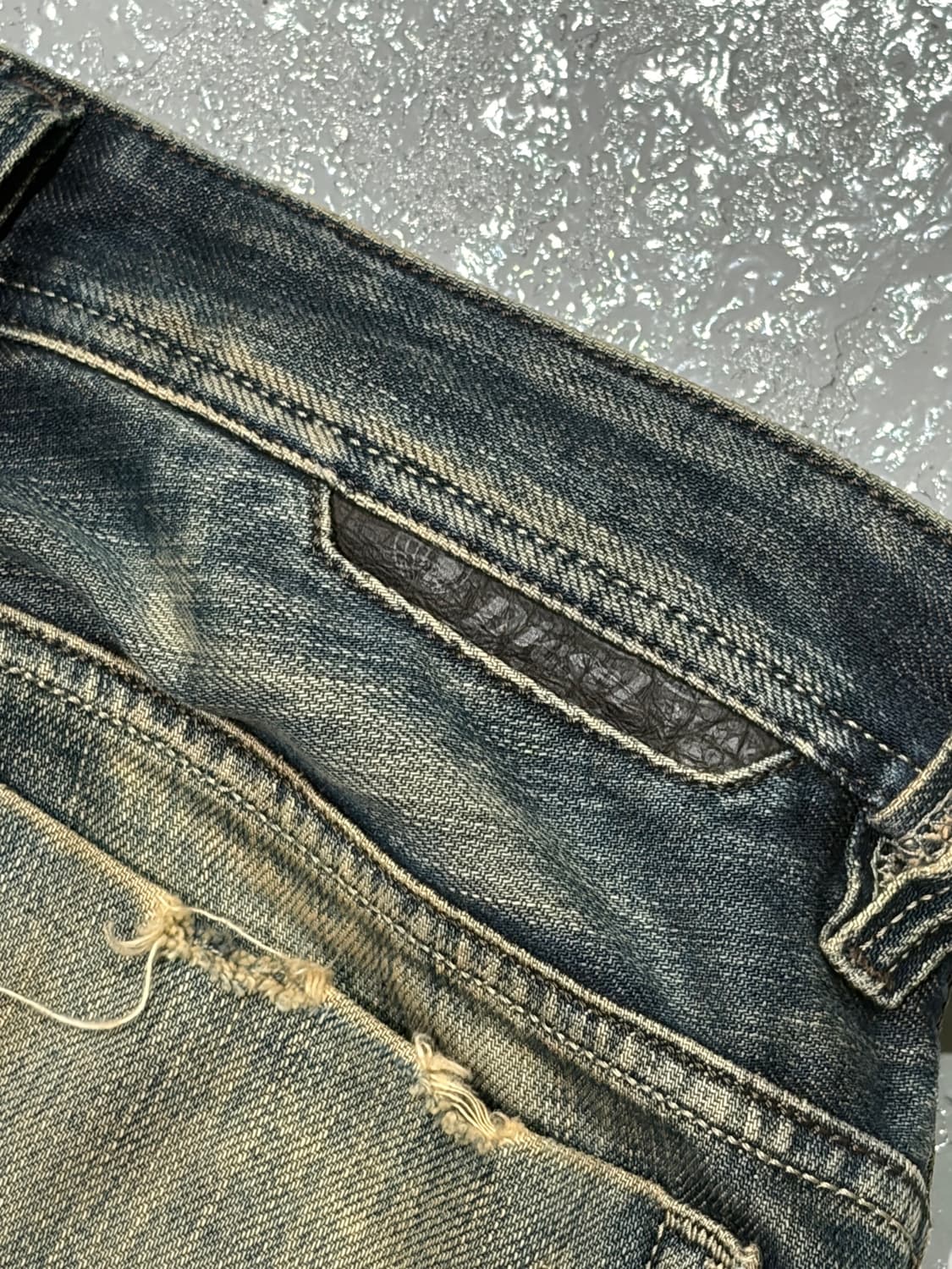 디젤(Diesel) 더티 워싱 데님 팬츠 이태리 생산 상품이미지7
