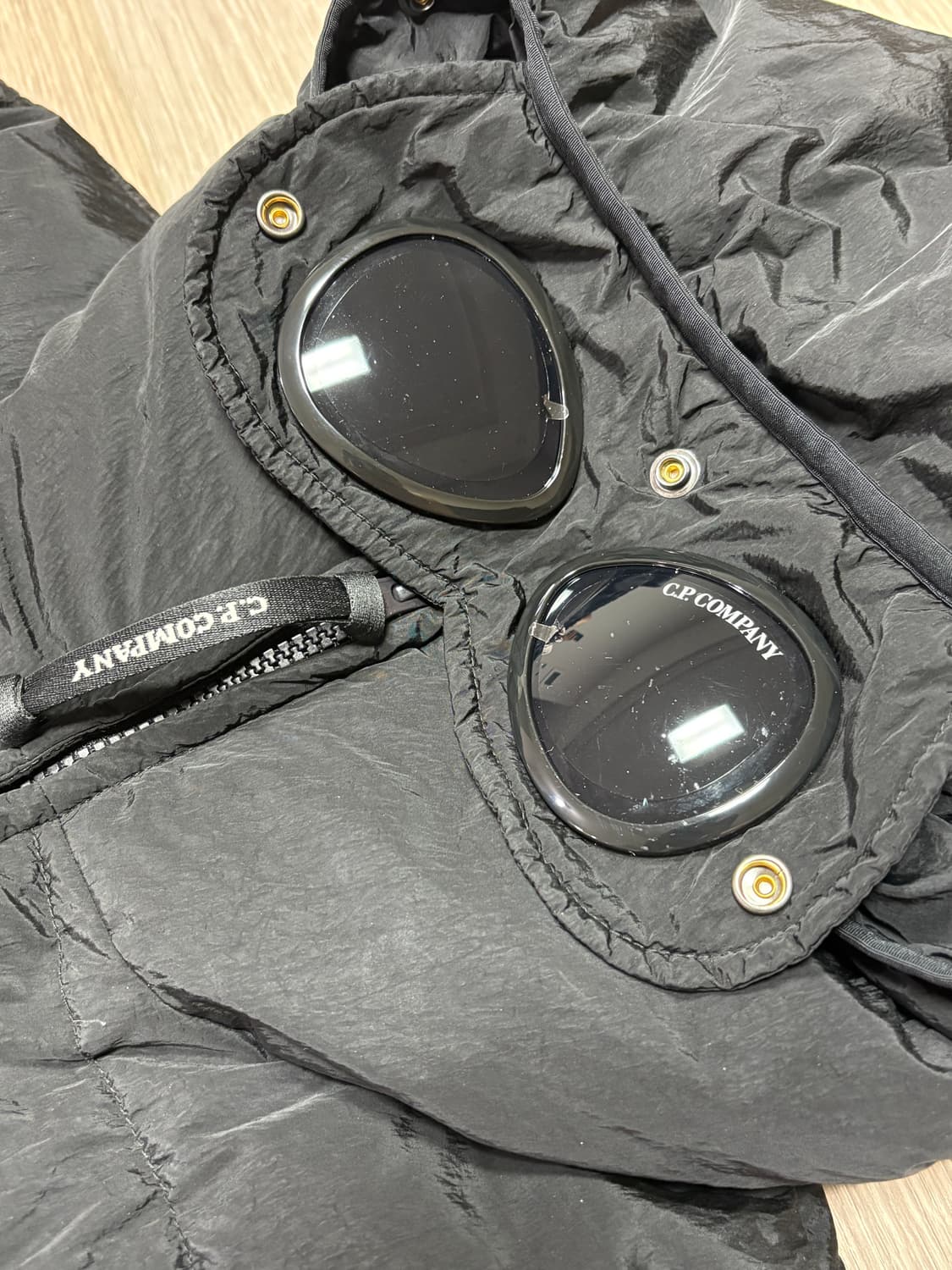 CP컴퍼니 고글 에코 크롬 R 패딩 L 상품이미지2