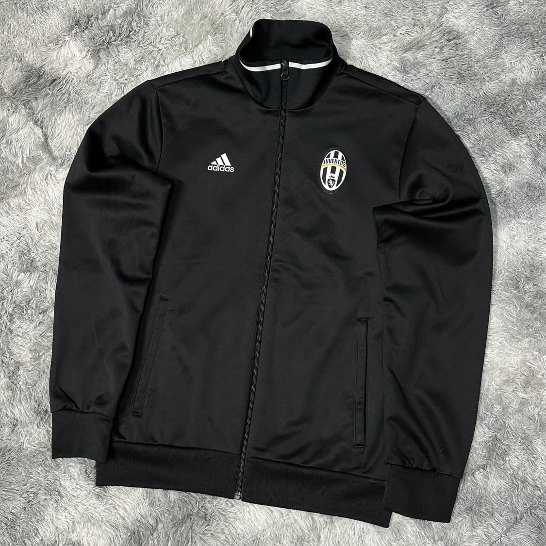 아디다스 유벤투스 블랙 트랙탑 L 상품이미지1