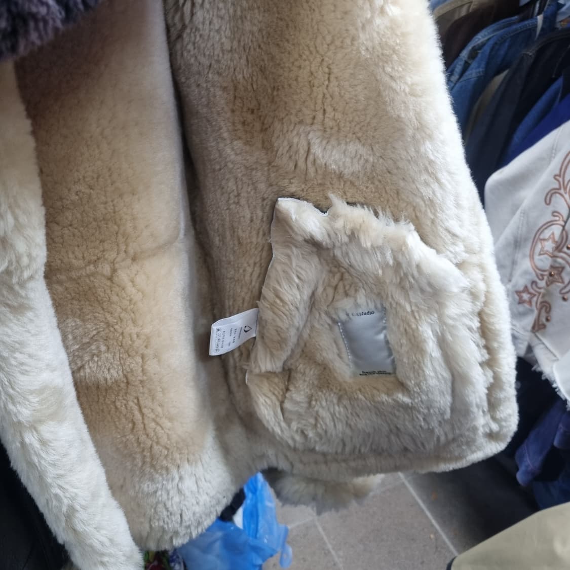 쏭스튜디오 무스탕 가죽 자켓 블랙 양털 상품이미지7