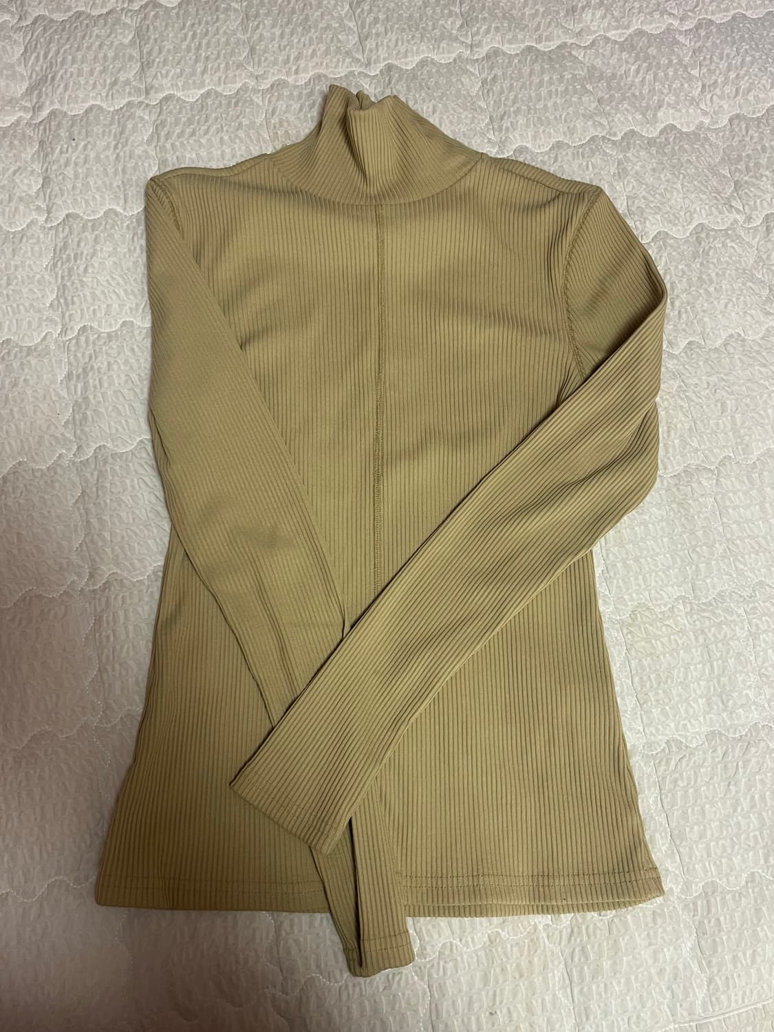 에옹쓰 터틀넥 머스타드 상품이미지2