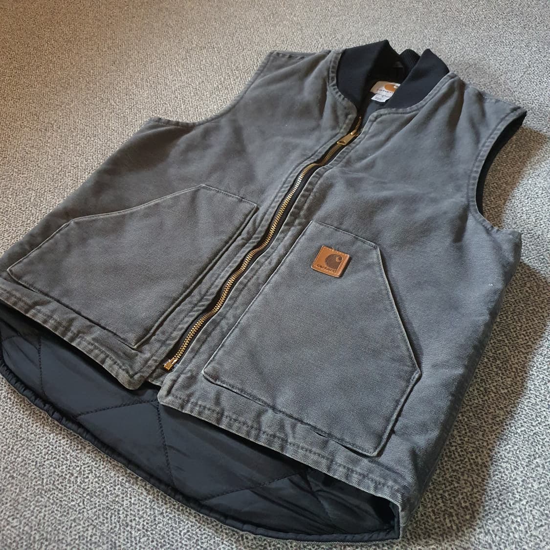 칼하트 샌드스톤 아틱 퀼트 안감 조끼 상품이미지2