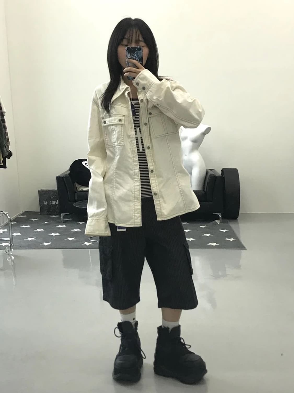 모르간 화이트 디테일 셔츠 상품이미지1