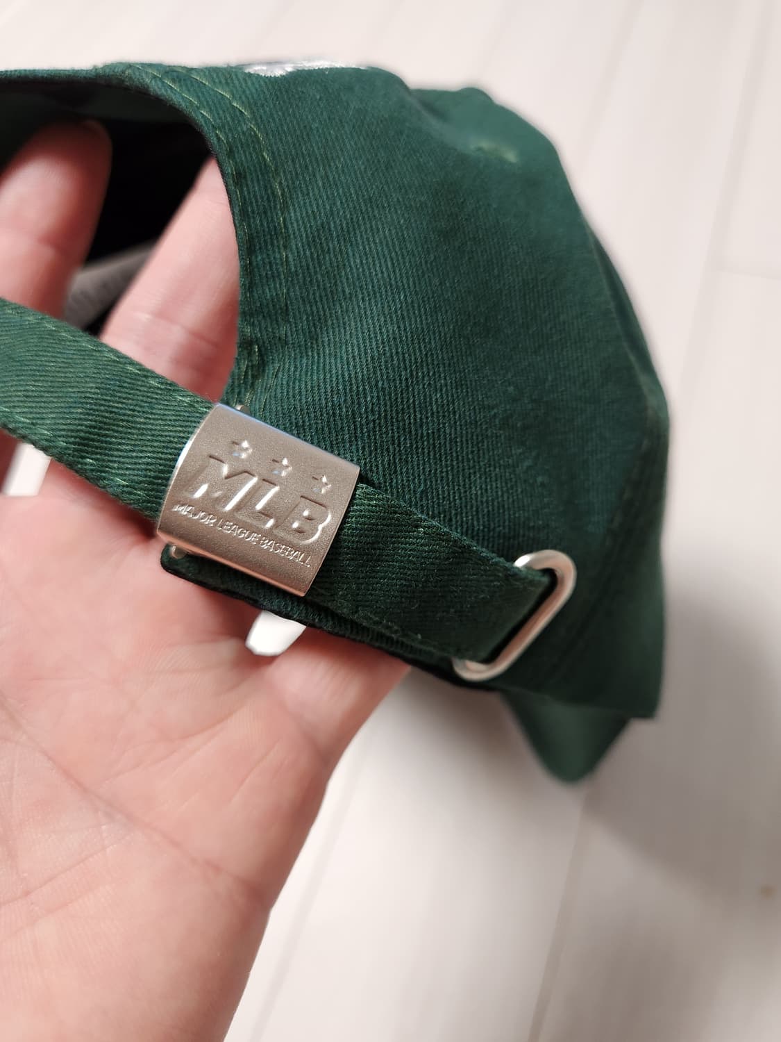 MLB 그린 볼캡(새상품급)

오염 하자없이 깨끗해요^^

세탁해뒀어요 상품이미지4