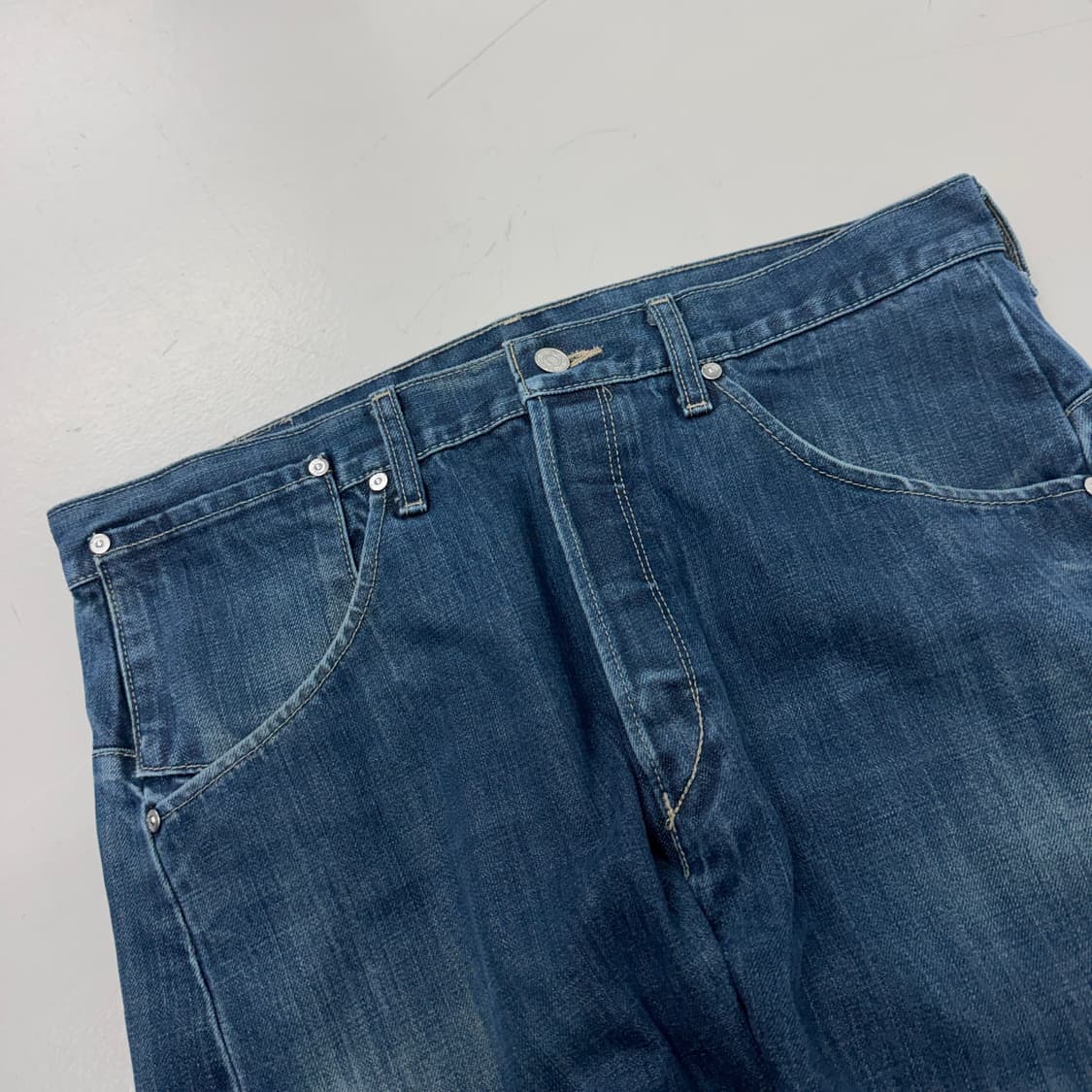 리바이스 엔진 엔지니어드 워싱 데님팬츠 상품이미지4