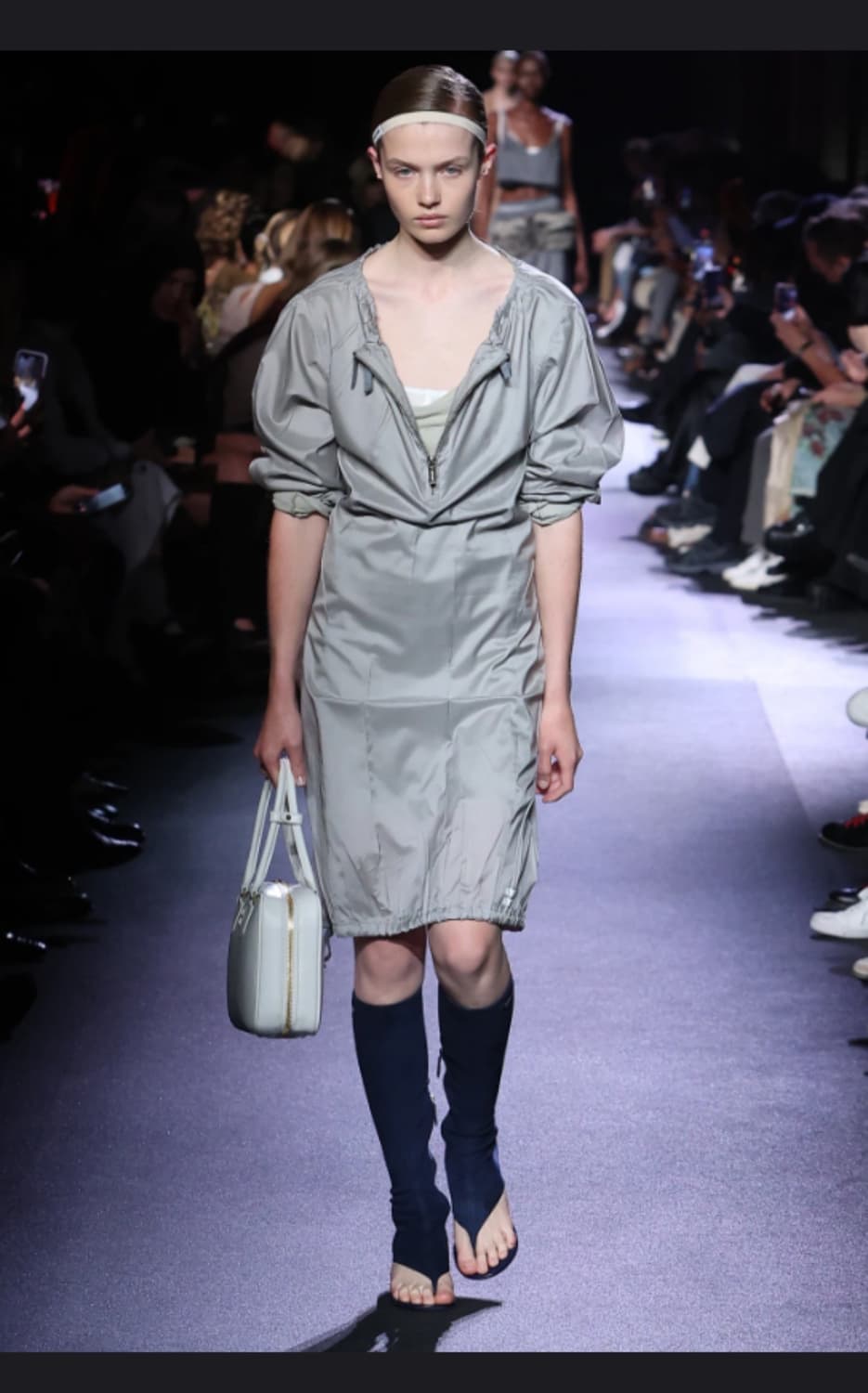 미우미우 23s/s 테크니컬 나일론 드레스(윈드 브레이커) 상품이미지1