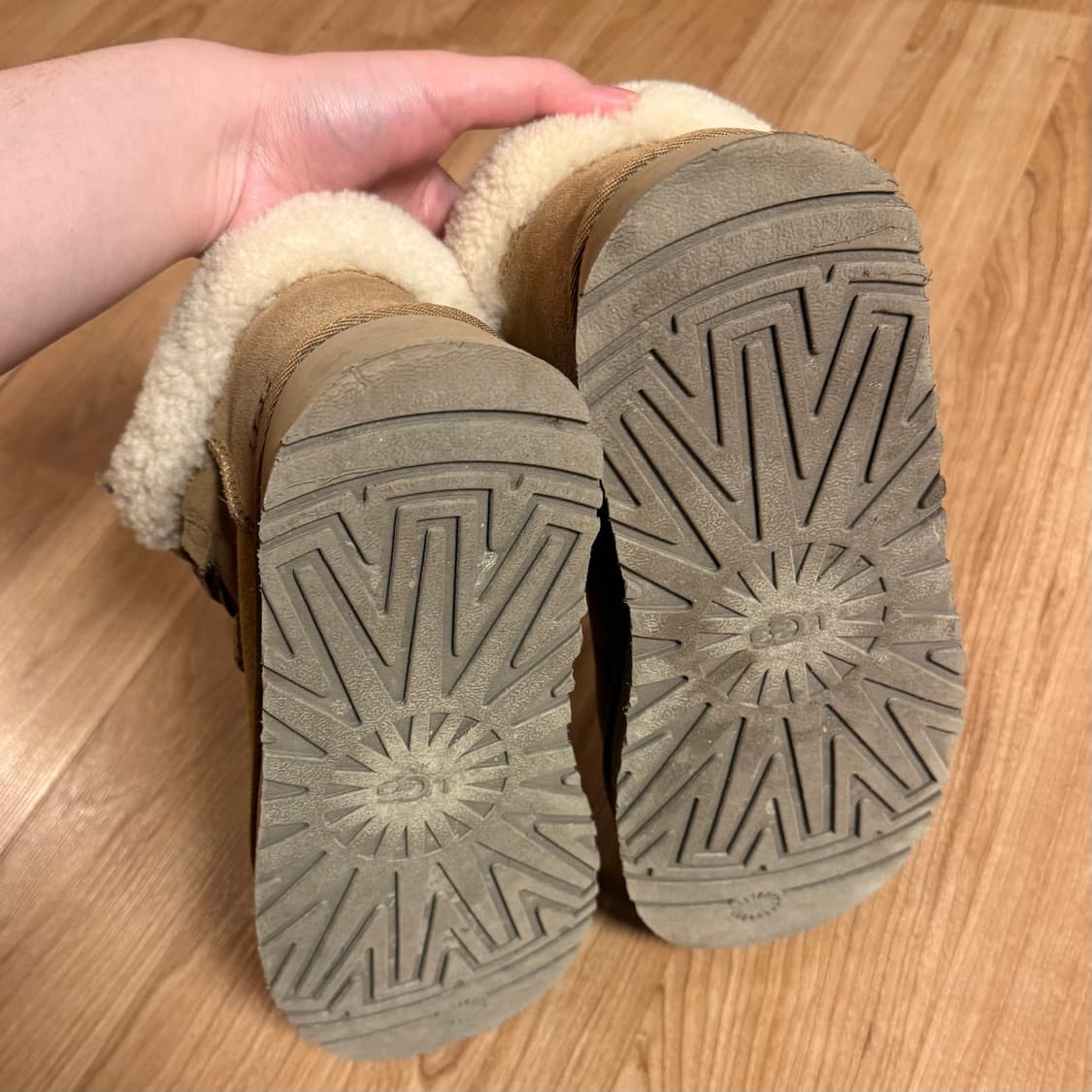 어그 펀카라 250 상품이미지4