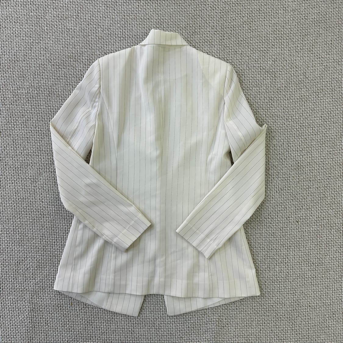 85 아이잗바바 핀스트라이프 블레이저 0424D 상품이미지4