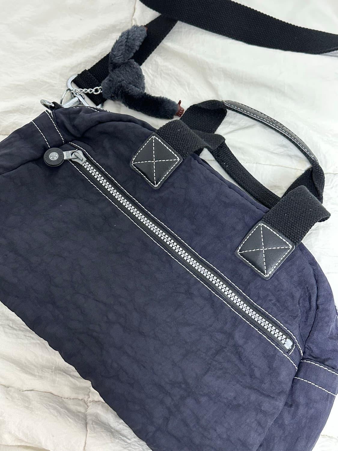 키플링 차콜 숄더 크로스백 상품이미지2