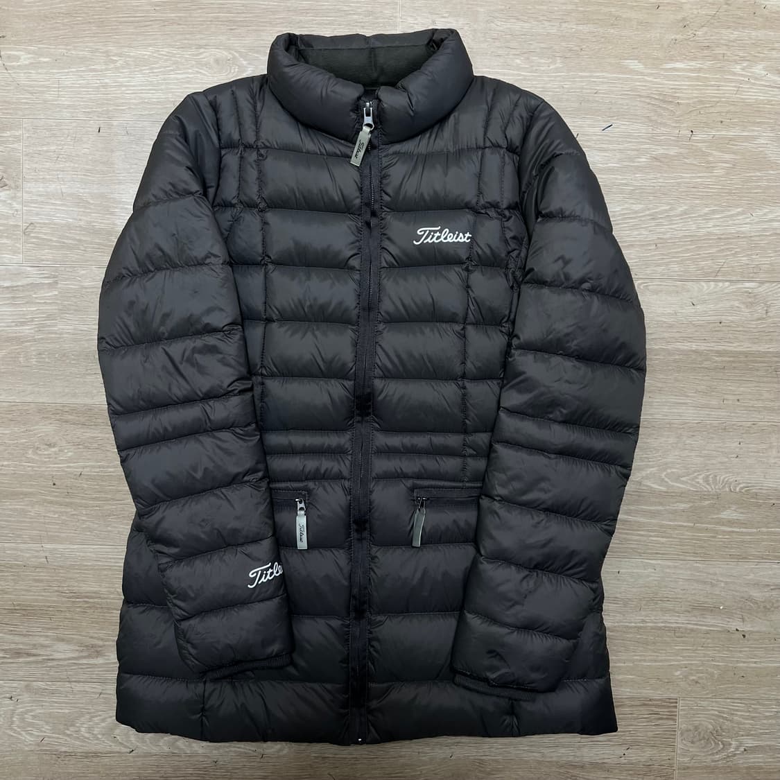 타이틀리스트 여성 골프웨어 덕다운 경량패딩 점퍼 [블랙] M/95 상품이미지1