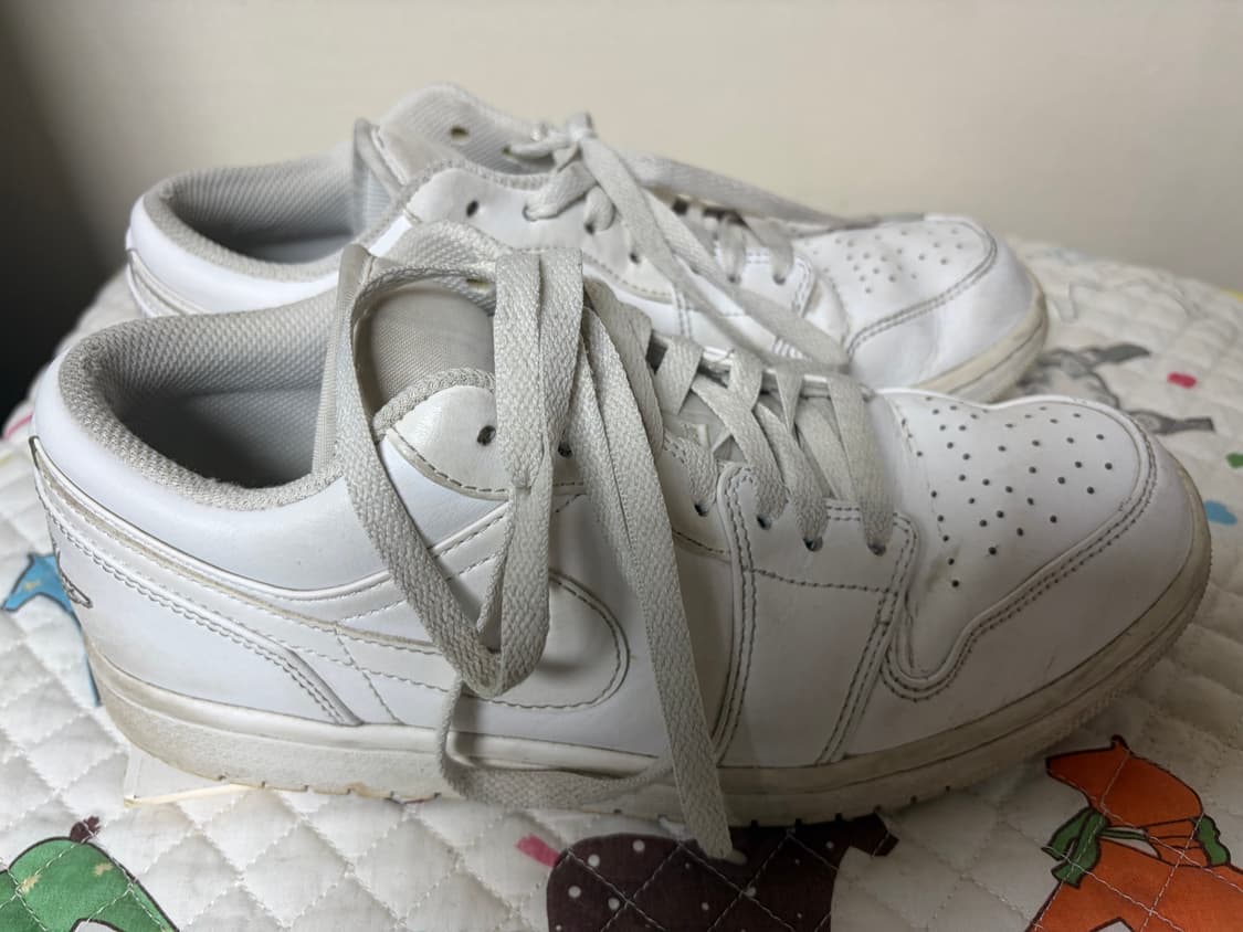 에어조던1로우 트리플화이트(260) 상품이미지5