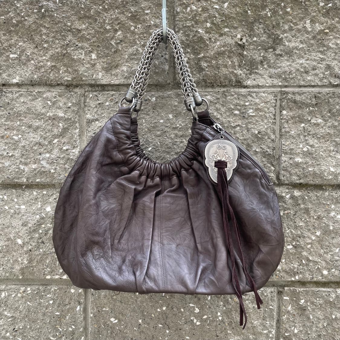 [OS] THOMAS WYLDE 브라운 레더 체인 숄더백 상품이미지1