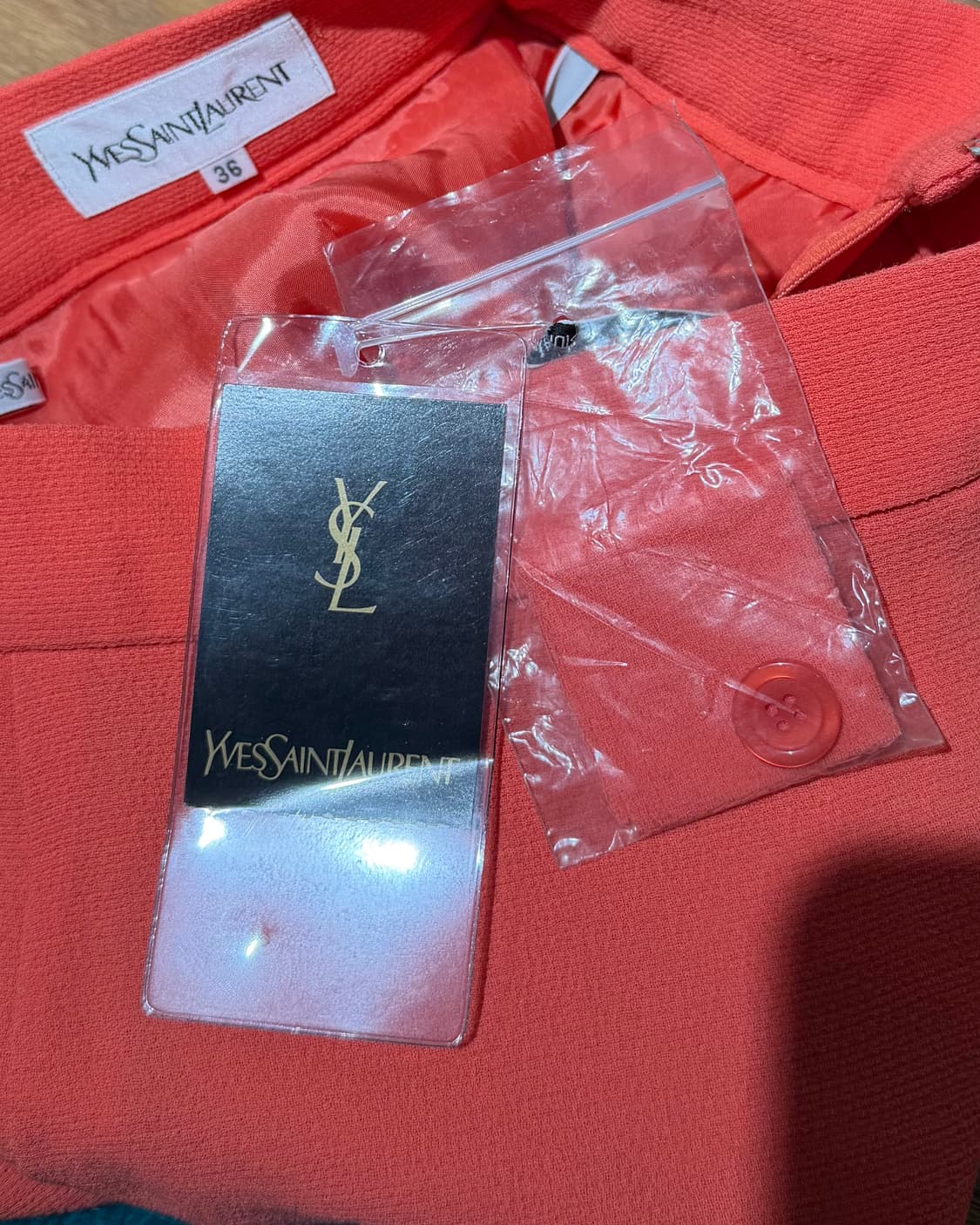 이브 생 로랑 코랄 핑크 베이직 h라인 미디 스커트 상품이미지9