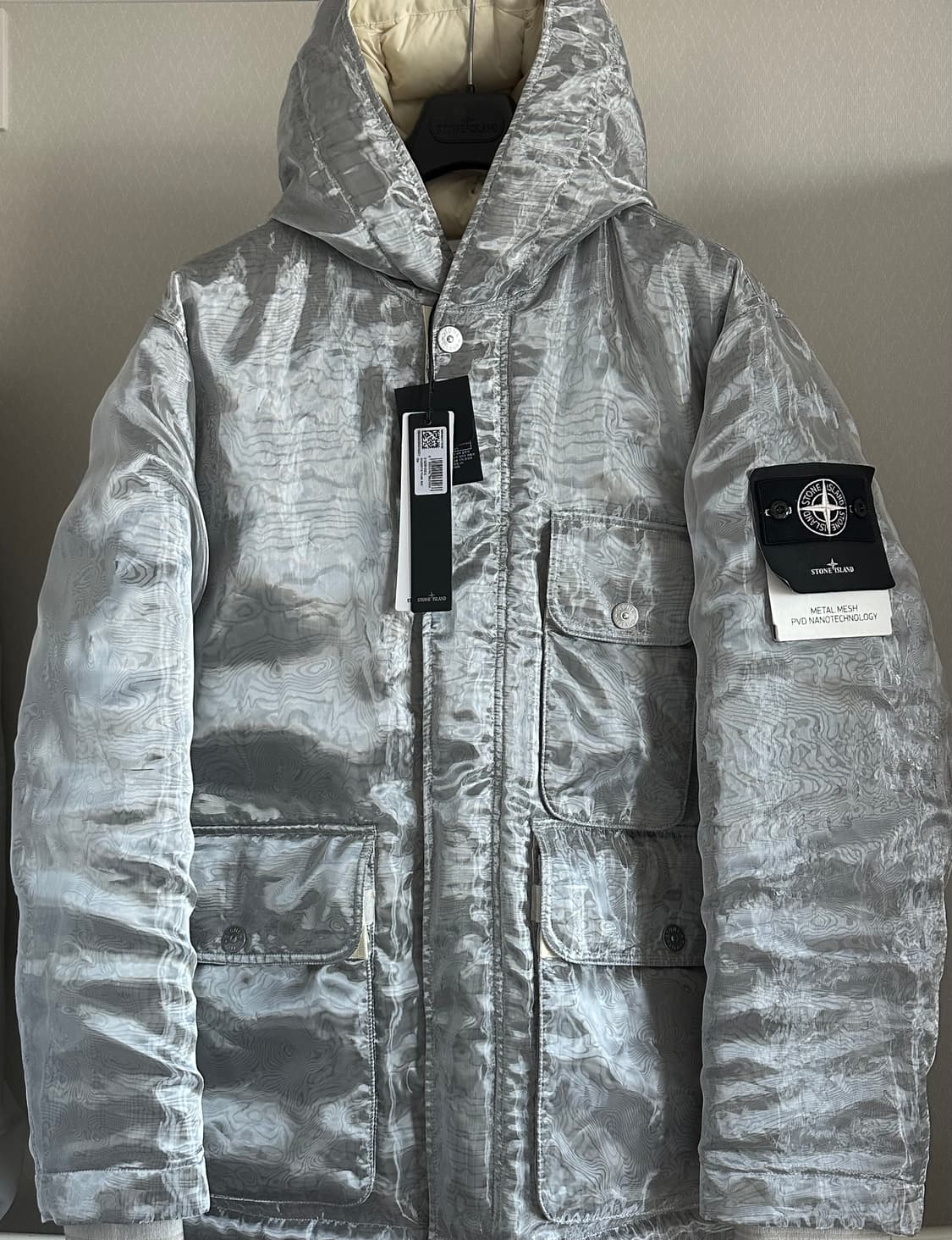 스톤아일랜드 메탈 메쉬 PVD 나노패딩 XL(105-110) 새상품 상품이미지1