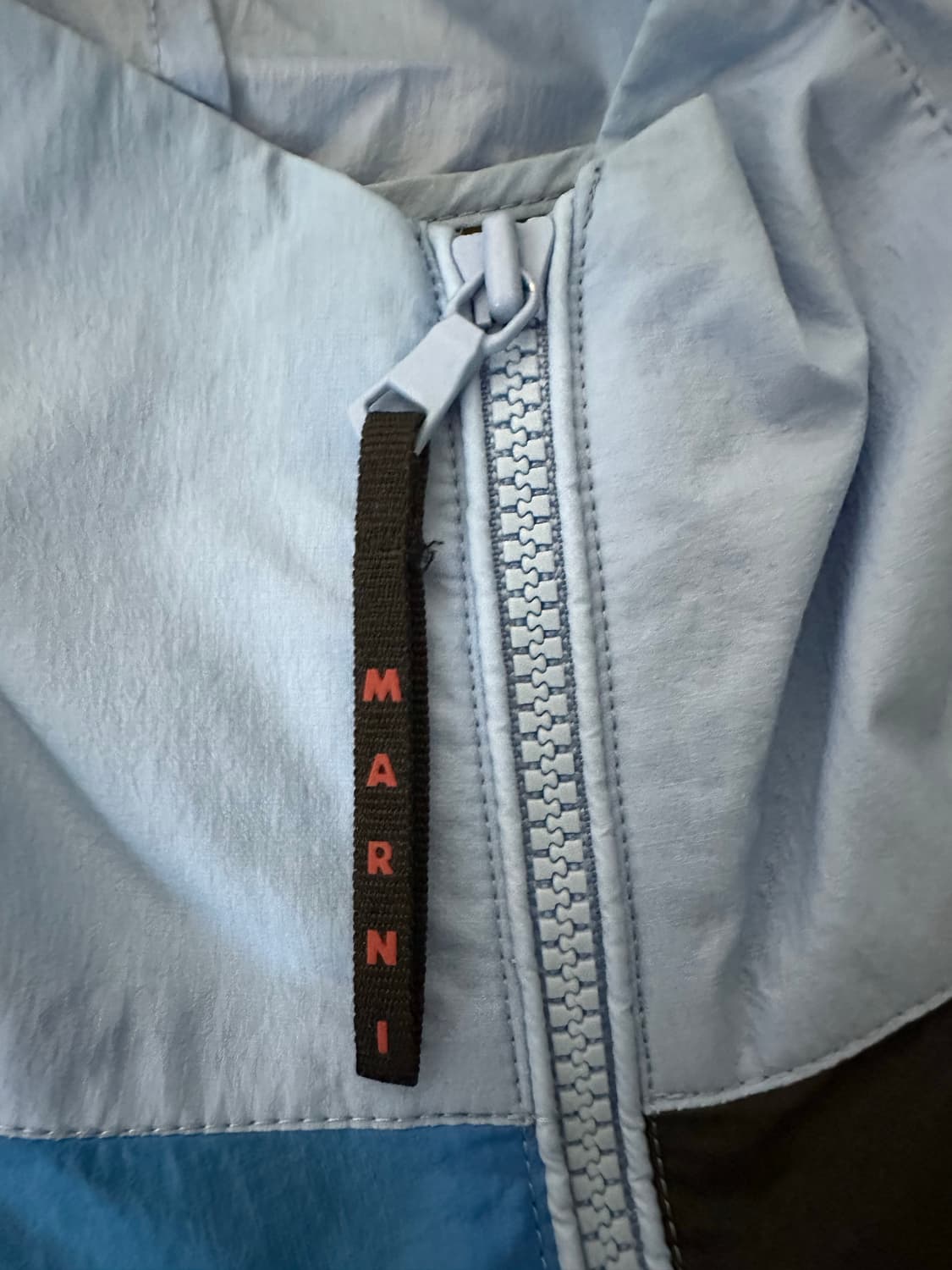 유니클로 마르니 바람막이 L 상품이미지2