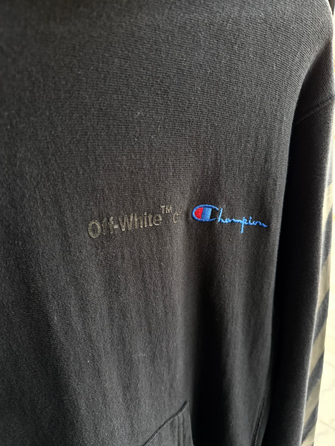 L/ 오프화이트x챔피온 백로고 디스 후드티 상품이미지5