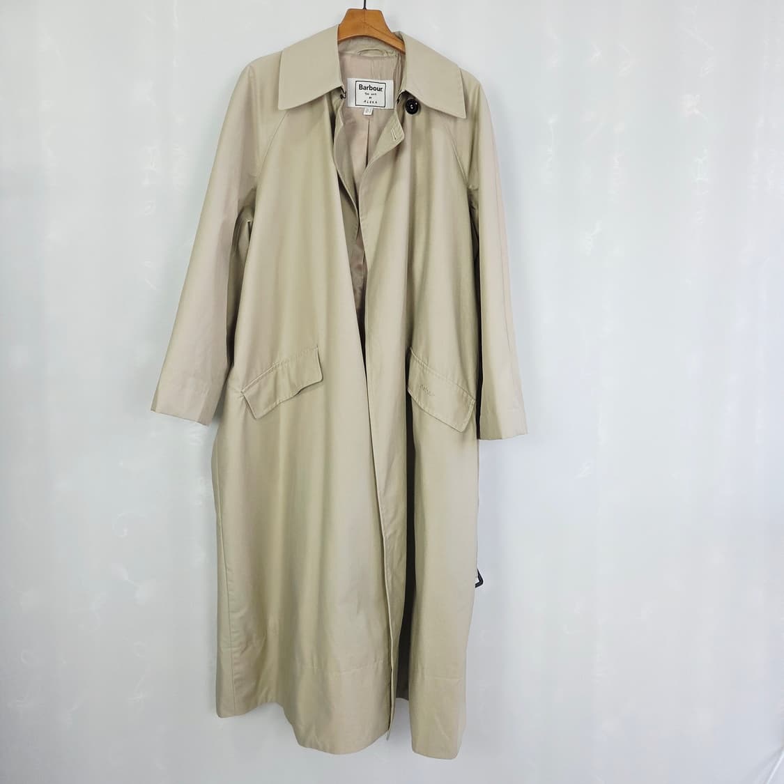 바버 X 알렉사청 25ss 여성 샤워프루프 트렌치 코트 샌드 베이지 08 상품이미지3