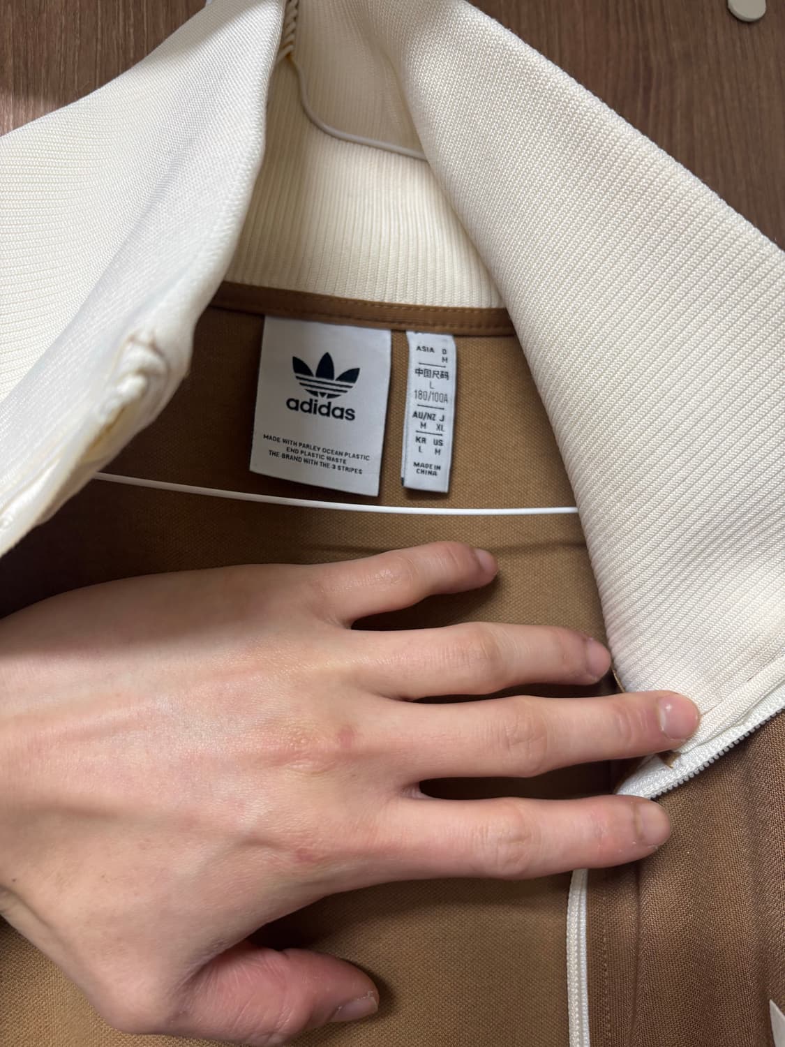 아디다스 아디컬러 헤리티지 나우 스트라이프 트랙탑 브라운 데저트 - KR 상품이미지3