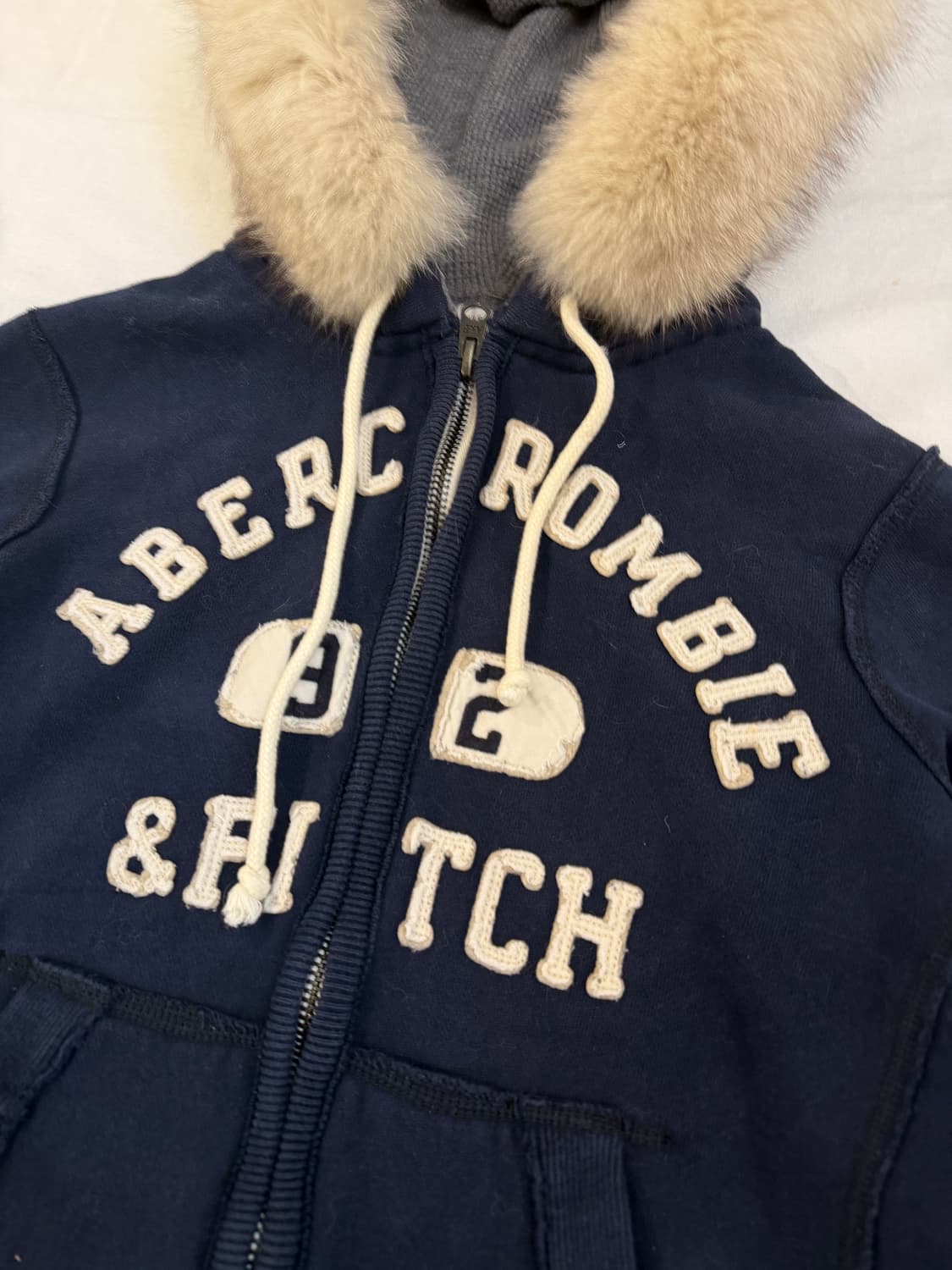 아베크롬비 y2k 울프죠 폭스 퍼 후드집업 네이비 상품이미지2