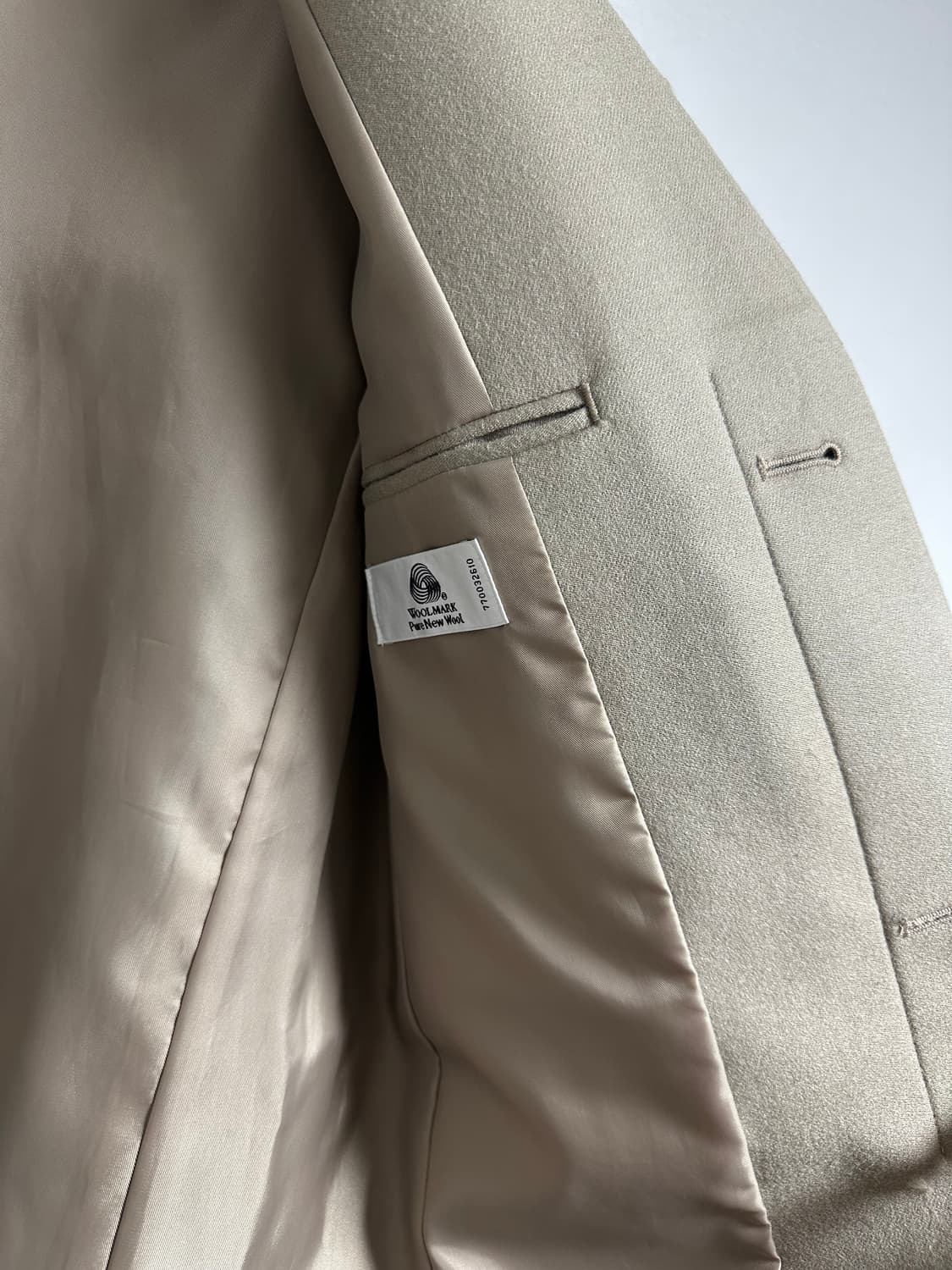 던스트 20FW 유니섹스 노카라 울 블레이저 그레이지 상품이미지2