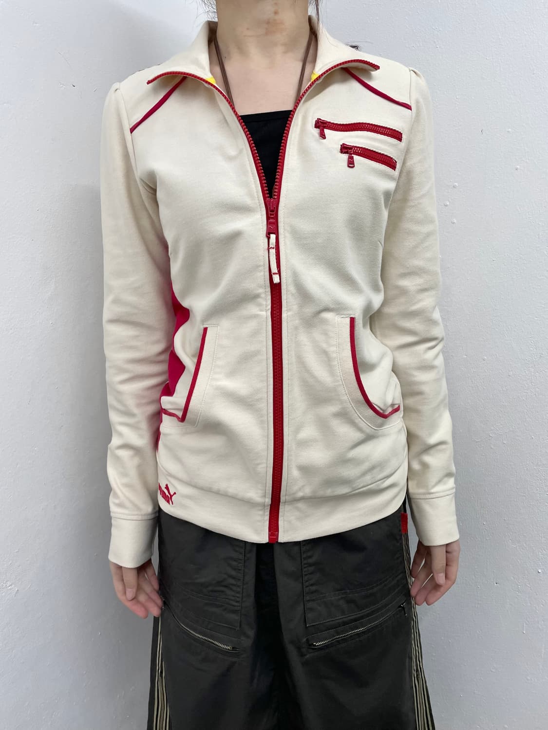 페라리x퓨마 콜라보 로고 트랙집업 상품이미지2