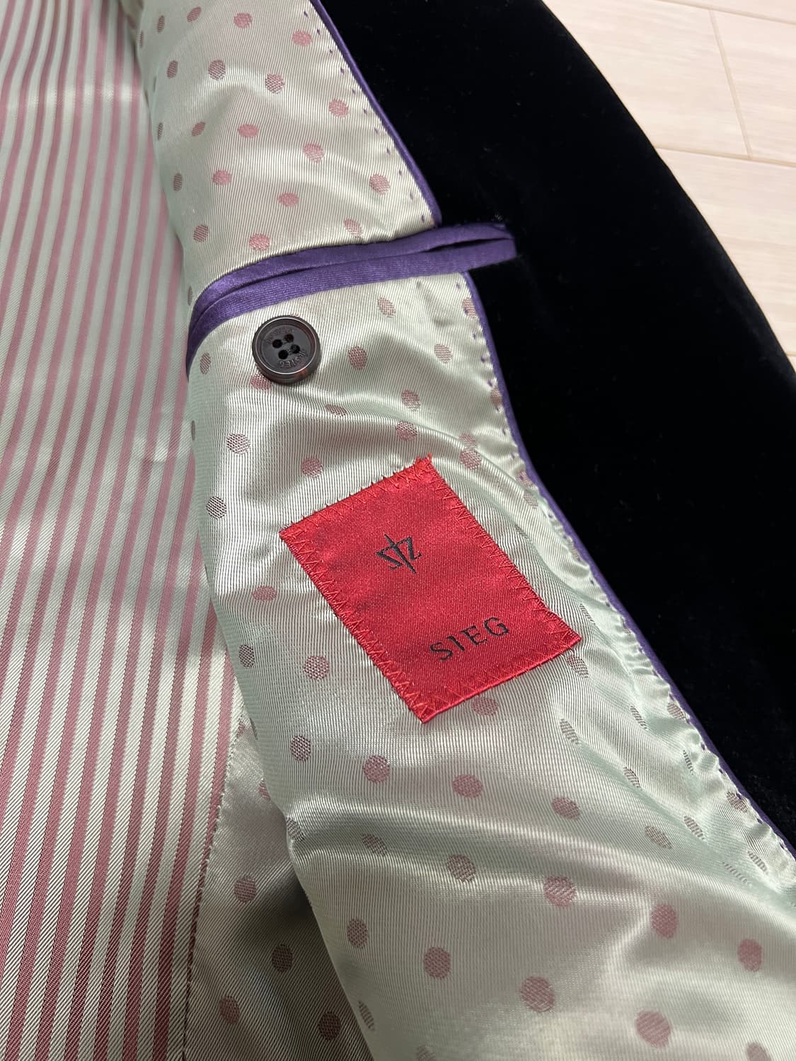 SIEG 블랙 벨벳 싱글 자켓 / 스티치 포인트 / 클래식 & 유니크 무 상품이미지9