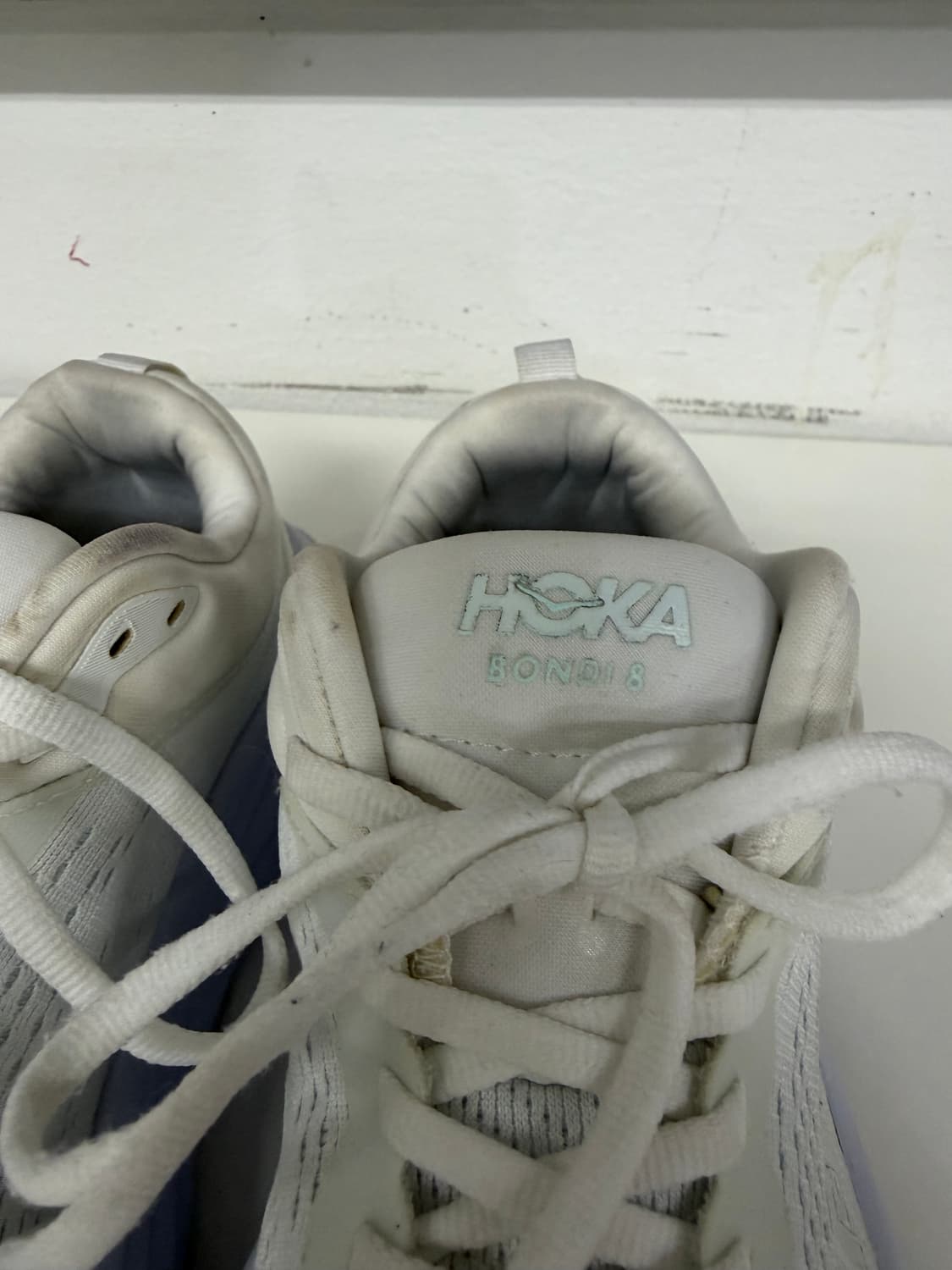 정품) 호카 본디8 화이트 운동화 240 상품이미지4
