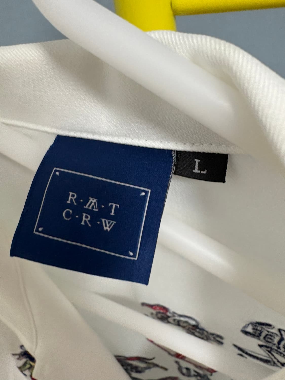 로맨틱크라운 쌍검대무 스베니어 셔츠 상품이미지4