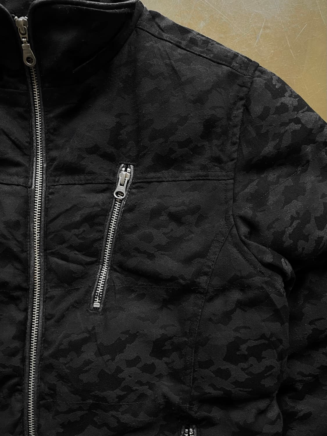 AZUL by MOUSSY Black Camo Padding Jumper 상품이미지4