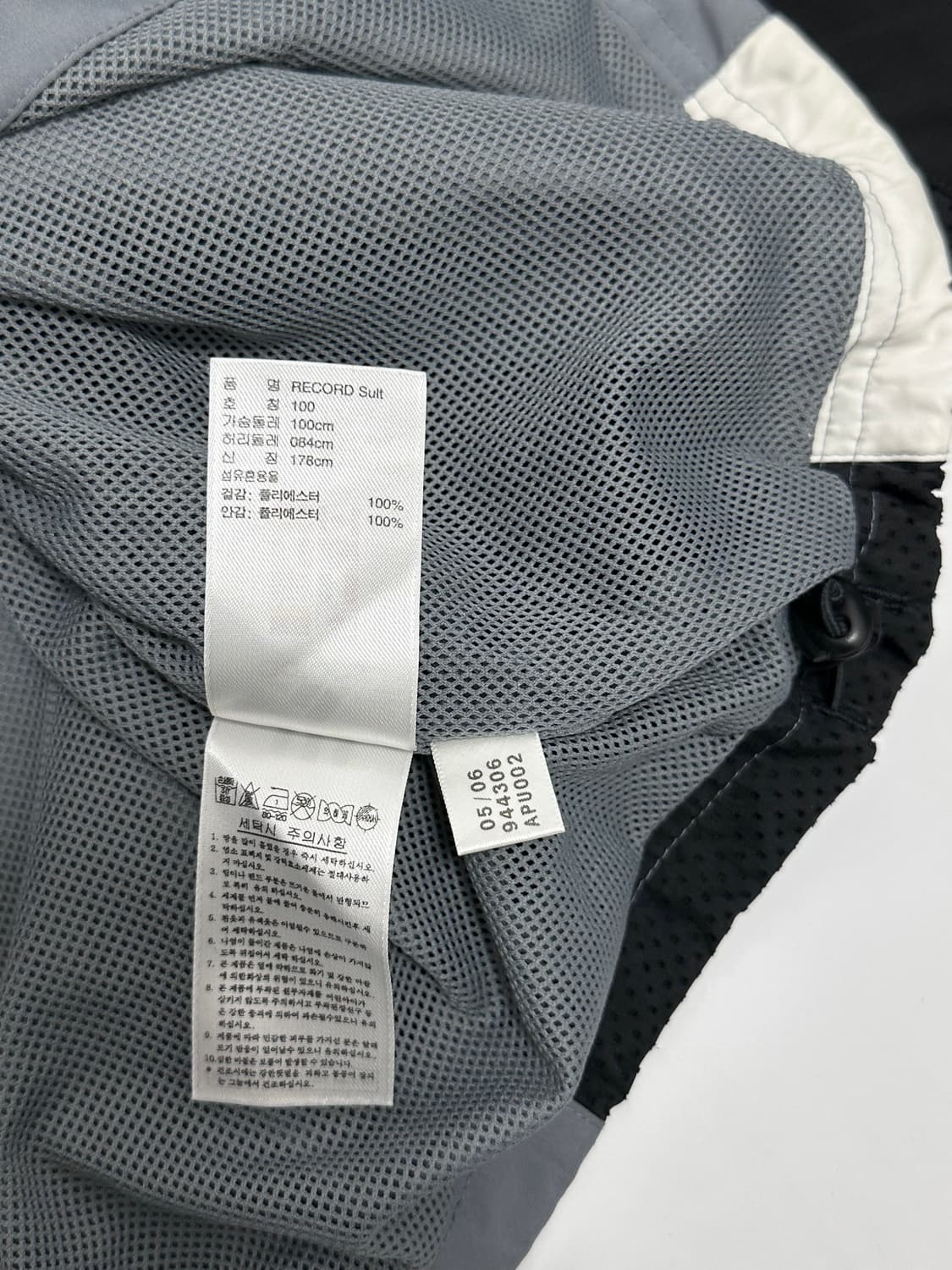 아디다스 00s 삼선 바람막이 블랙 그레이 상품이미지8