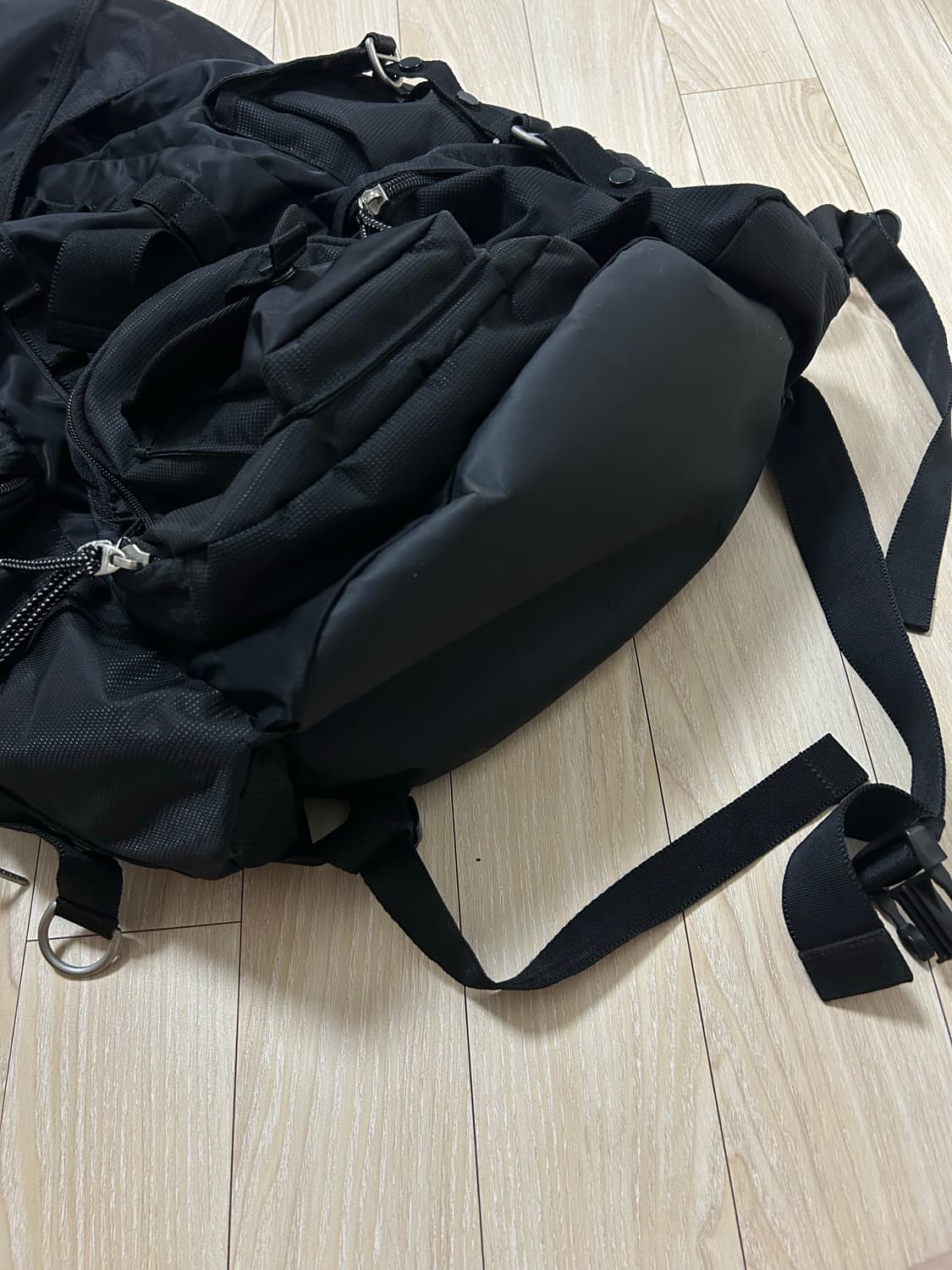 엔더슨벨 테크니컬 베를린 백팩 상품이미지8