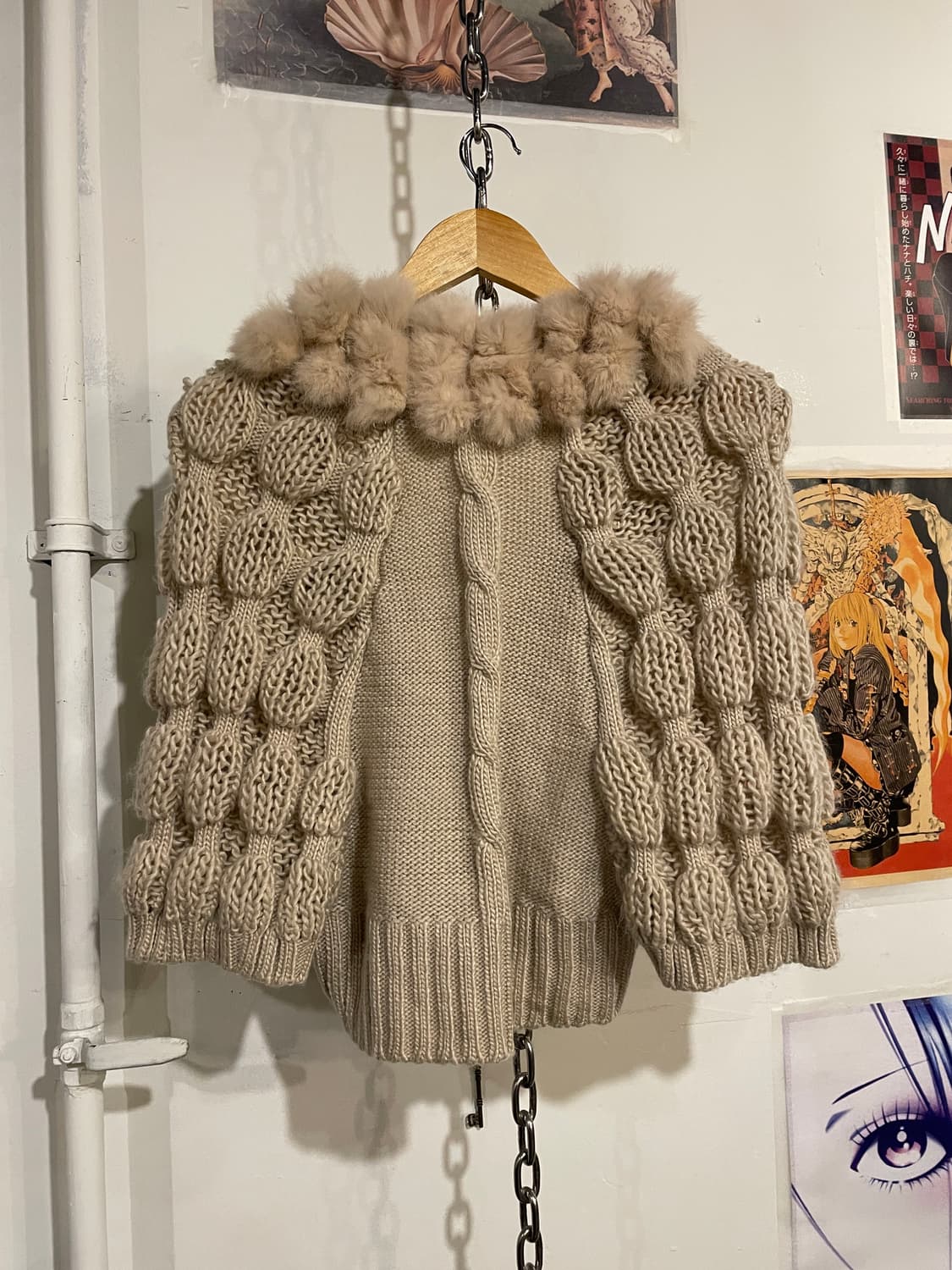 edge line 뜨개 니트 방울 베이지 케이프형 집업 모리 갸루 상품이미지4