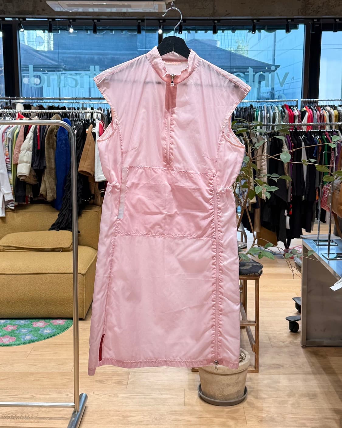 프라다 핑크 폴리아미드 슬리브리스 미디 원피스  상품이미지1