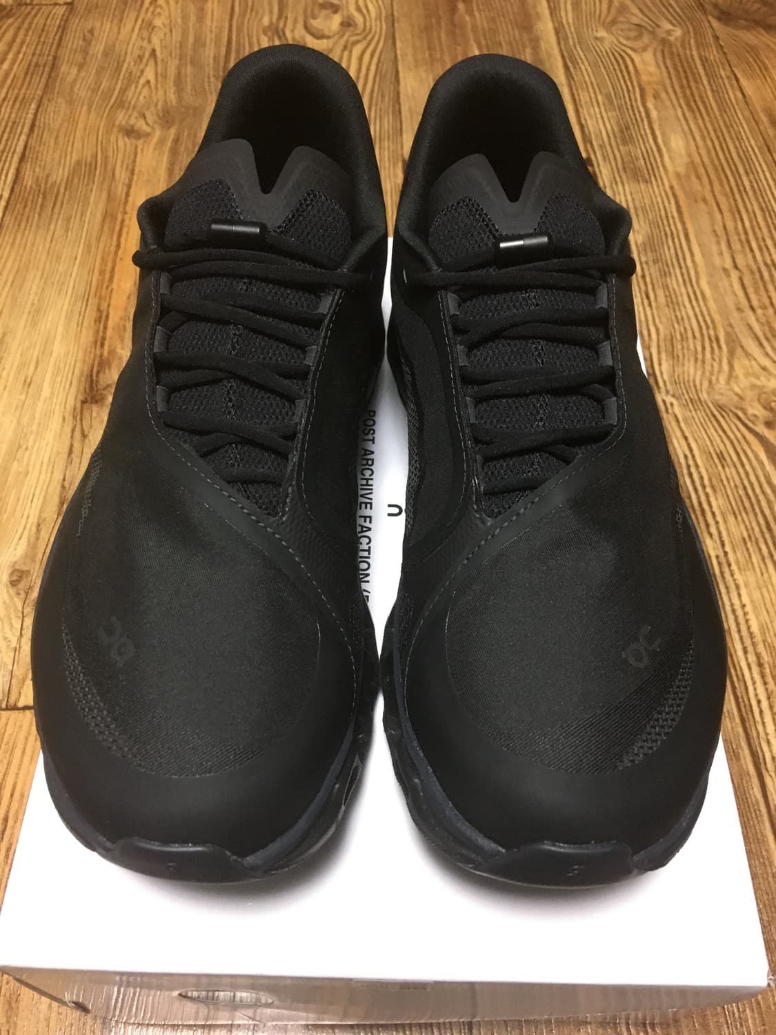 온러닝 파프 클라우드몬스터2 블랙 판매합니다  상품이미지2