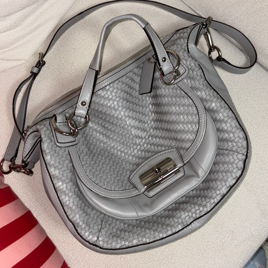 Coach poshmark 코치 Y2k 가방 그레이 핑크 안감 상품이미지1