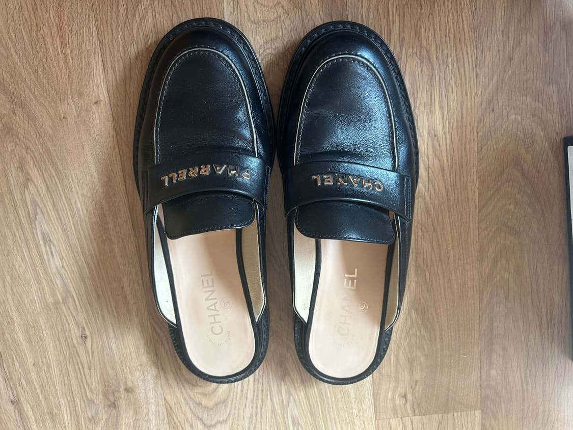 샤넬x퍼렐 윌리엄스 콜라보 뮬 상품이미지3