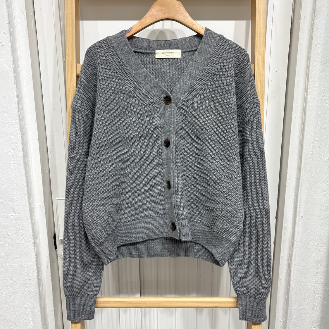 [새상품] 육육걸즈 여성 하찌 니트 가디건 상품이미지1