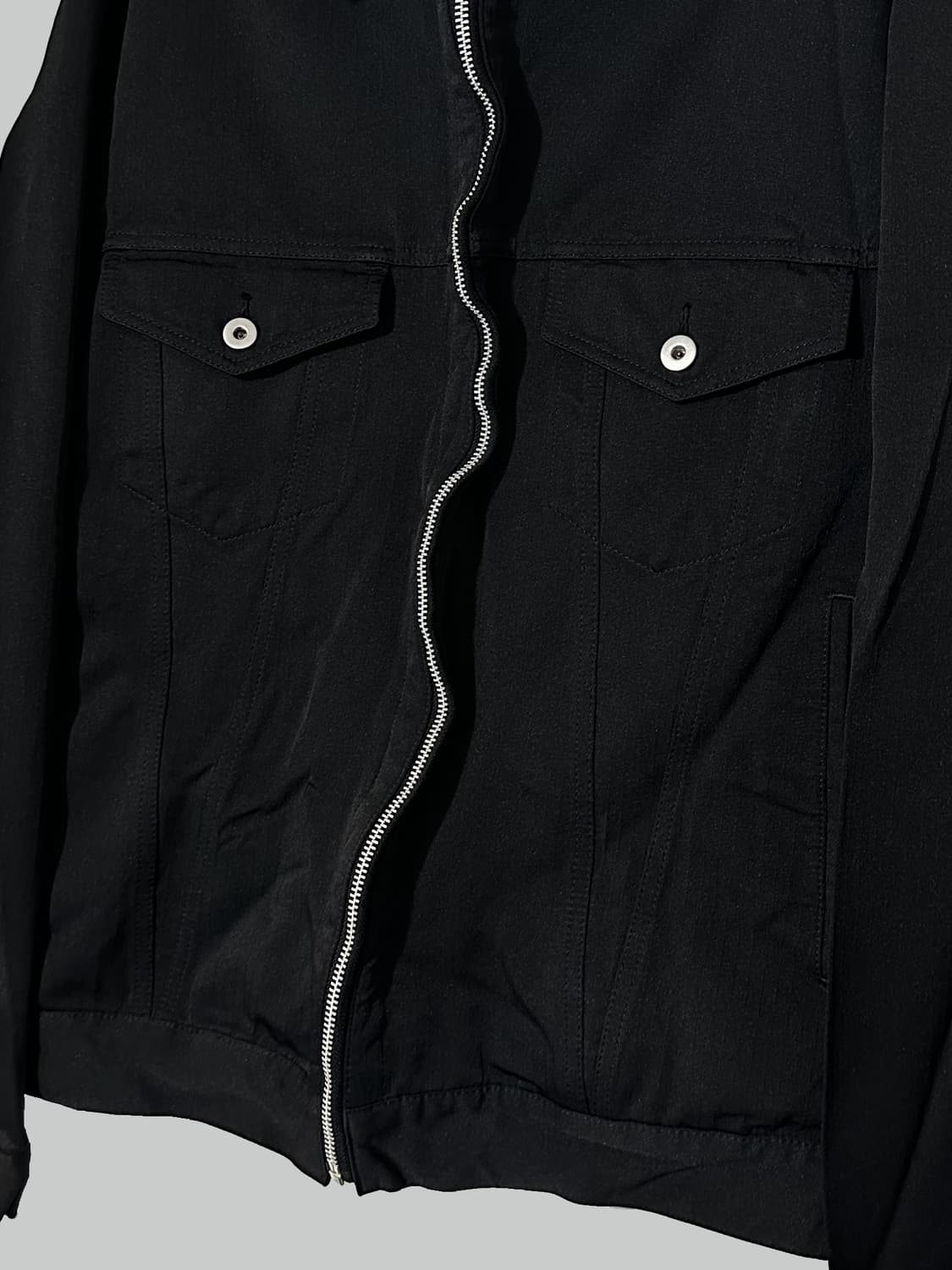 꼼데가르송 블랙 축융 폴리 트러커 자켓 상품이미지5